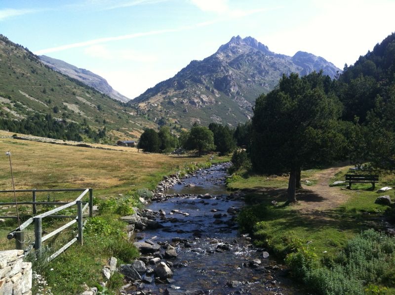 senderismo-hiking-andorra-mountain-hostel-tarter