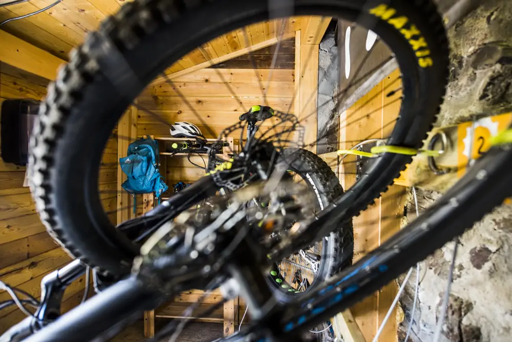 Servicios para ciclistas en Mountain Hostel Tarter