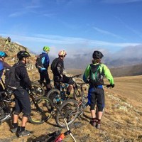 Vacaciones de BTT enduro en Andorra, con guía