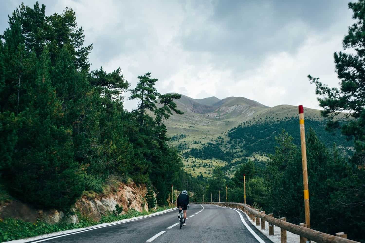Ciclismo en Andorra by Le Bike Stop|Piscina Hidromasaje en Mountain Hostel Tarter|Le tour de France Andorre
